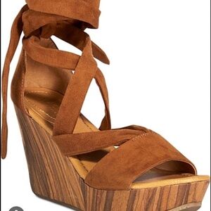 Kenneth Cole Reaction Sole Rise Wedge
Sandal